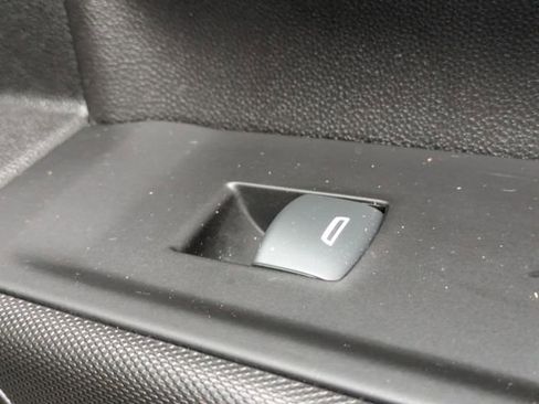 Used 2022 Chevrolet Silverado 3500 LT w/ Convenience Package image 33