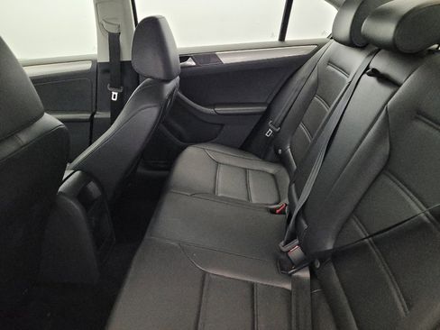 Used 2017 Volkswagen Jetta SE FWD image 18