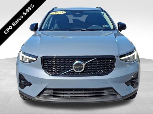 Certified 2023 Volvo XC40 B5 Ultimate w/ Climate Package AWD/4WD image 3