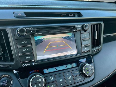 Used 2018 Toyota RAV4 SE w/ Power Extra Value Package AWD/4WD image 13