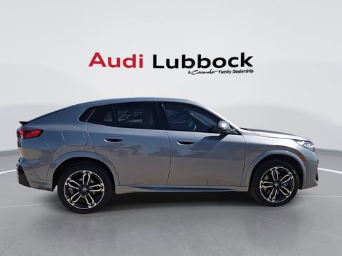 Used 2026 BMW X2 xDrive28i AWD/4WD image 9
