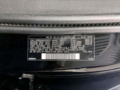 Used 2019 Volvo XC60 T8 Momentum w/ Advanced Package AWD/4WD image 34