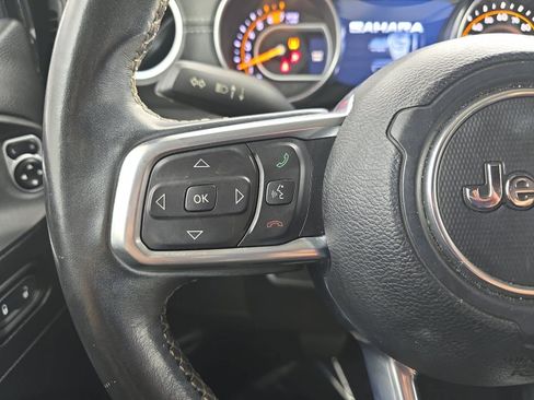 Used 2019 Jeep Wrangler Unlimited Sahara AWD/4WD image 13
