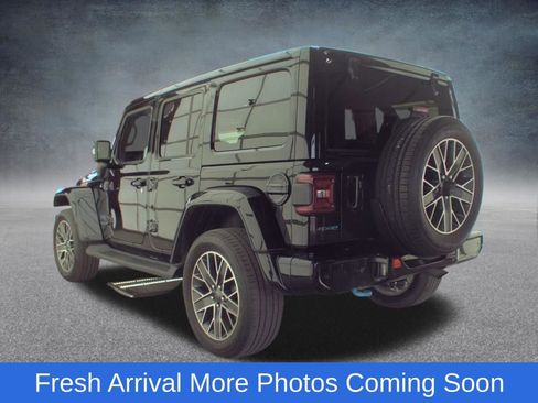 Used 2023 Jeep Wrangler Unlimited Sahara AWD/4WD image 9