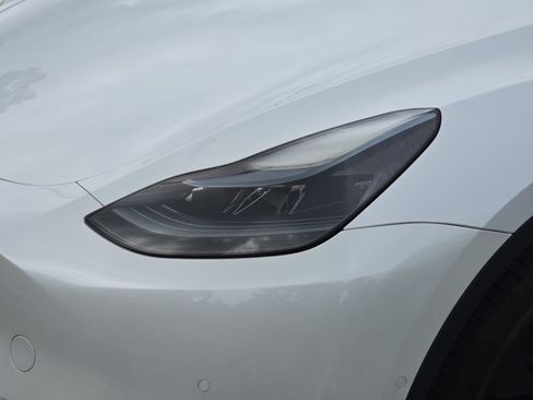 Used 2022 Tesla Model Y Performance AWD/4WD image 30