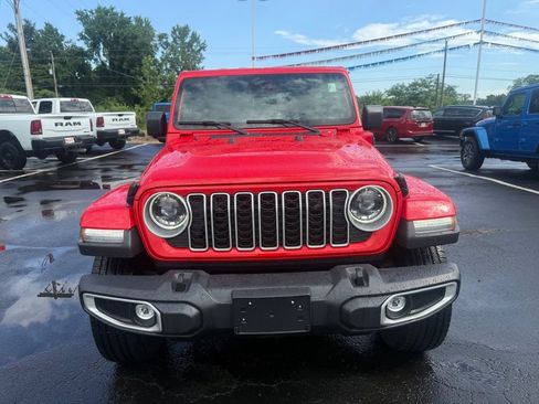 Used 2025 Jeep Wrangler Unlimited Sahara w/ Safety Group AWD/4WD image 9