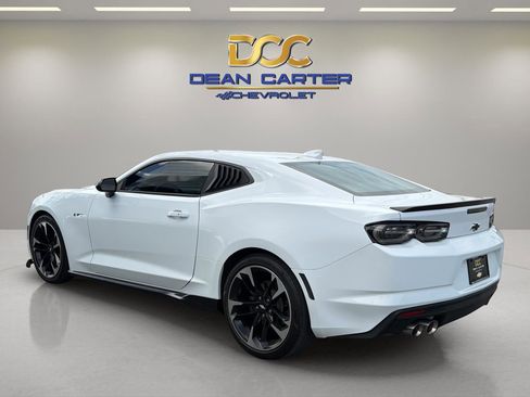 Used 2021 Chevrolet Camaro LT RWD image 3