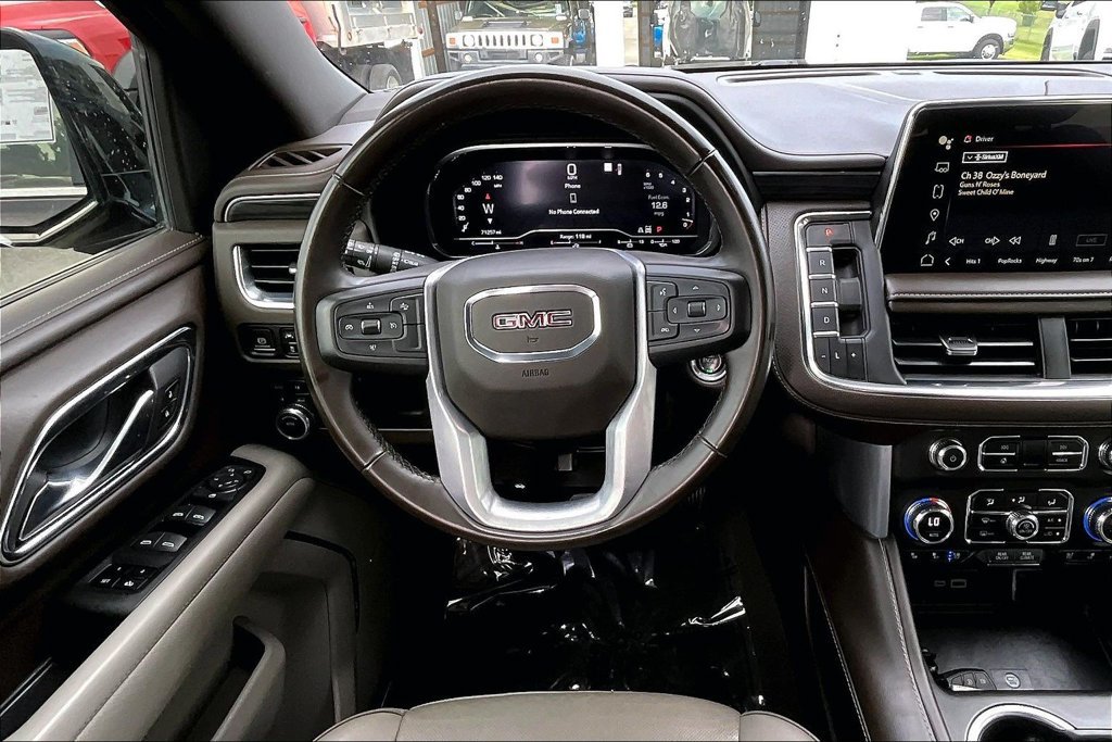 Used 2023 GMC Yukon SLT AWD/4WD image 10