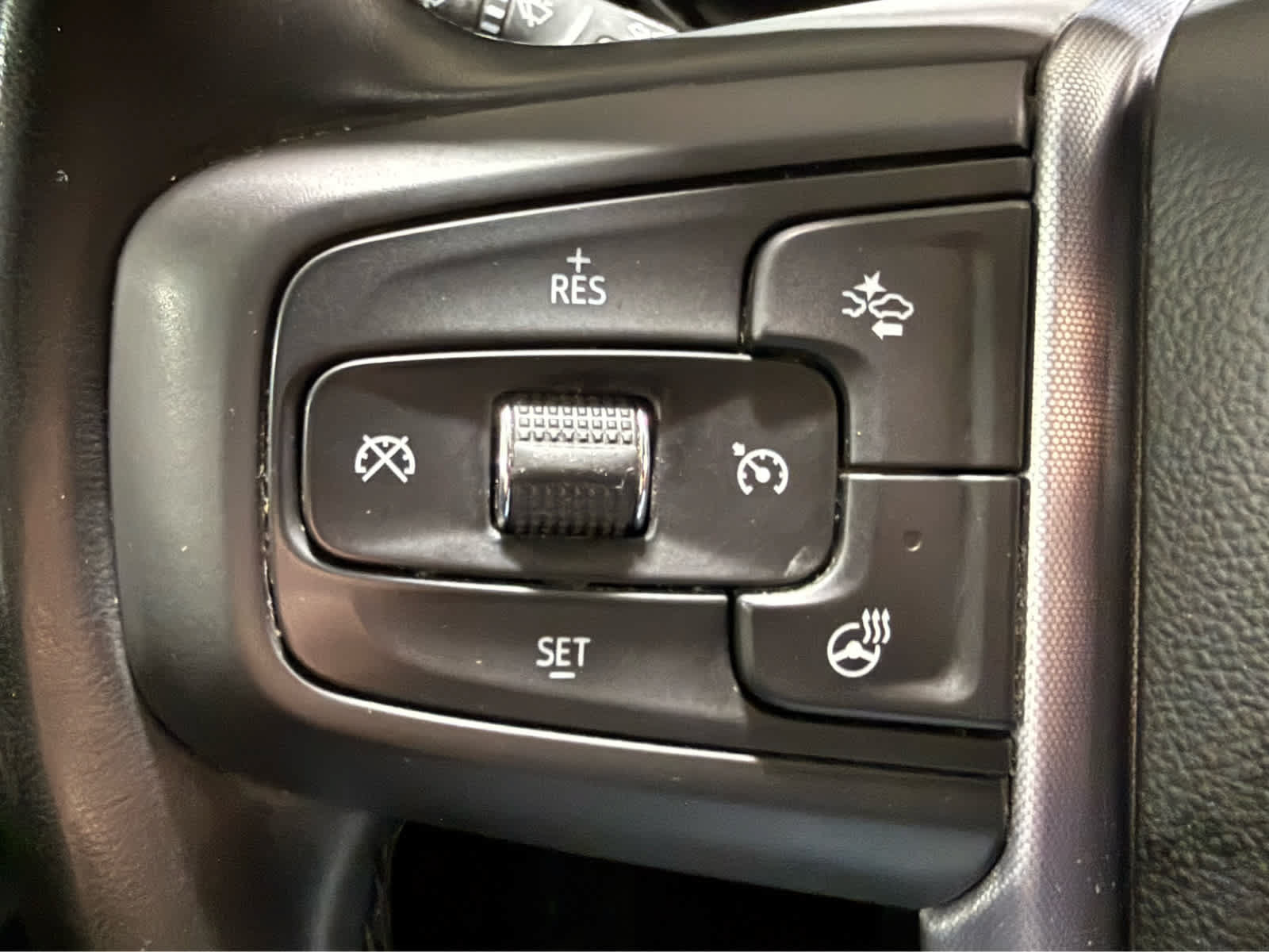 Used 2024 GMC Sierra 1500 SLT AWD/4WD image 19