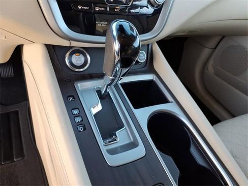 Certified 2019 Nissan Murano Platinum w/ Cargo Package image 14