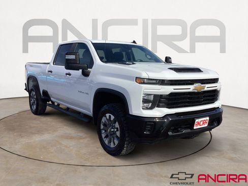 Used 2024 Chevrolet Silverado 2500 Custom w/ Custom Value Package image 1