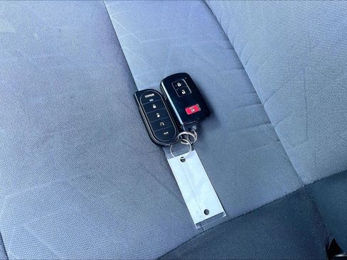 Used 2021 Toyota Tacoma TRD Sport image 13