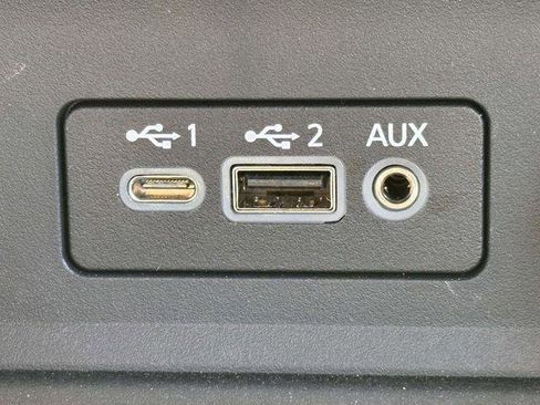 Used 2025 Nissan Sentra SV FWD image 28