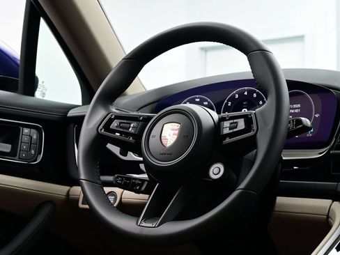 Certified 2026 Porsche Panamera 4 AWD/4WD image 21