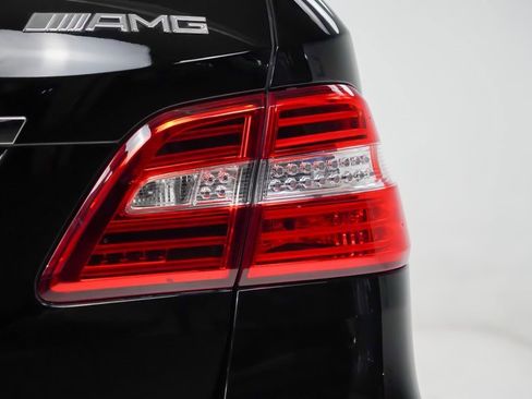 Used 2013 Mercedes-Benz ML 63 AMG 4MATIC image 12