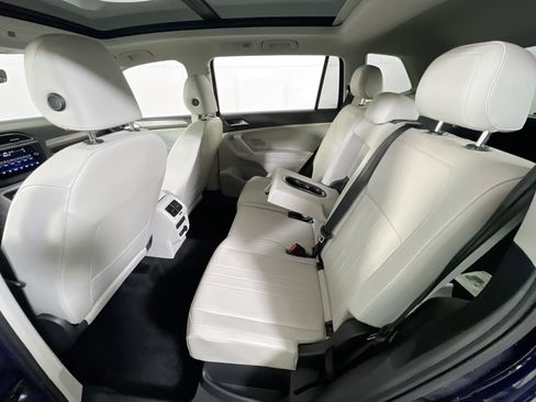 Used 2022 Volkswagen Tiguan SE image 24
