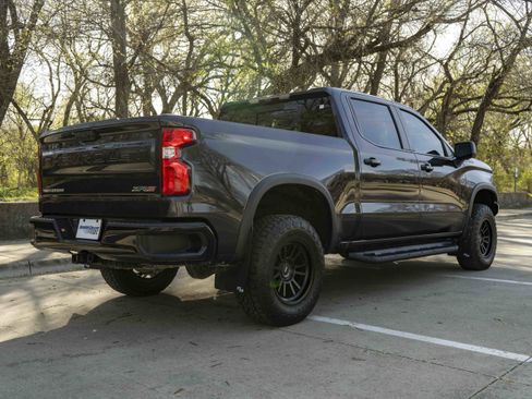 Used 2024 Chevrolet Silverado 1500 ZR2 w/ Technology Package AWD/4WD image 8