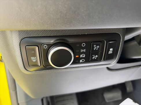 Used 2025 Ford Mustang Mach-E Premium AWD/4WD image 19