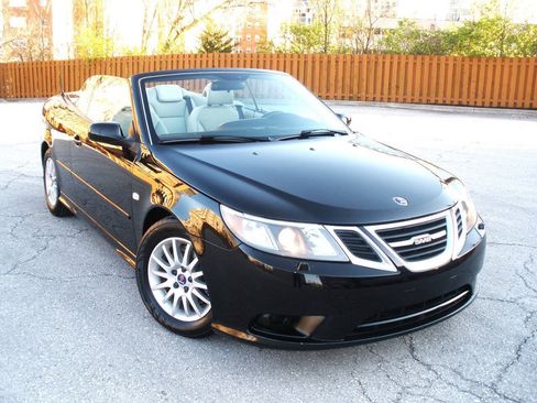 Used 2009 Saab 9-3 2.0T w/ Cold Weather Package FWD image 5