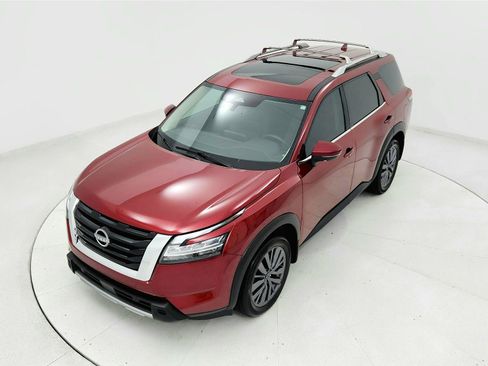 Used 2024 Nissan Pathfinder SL w/ SL Premium Package FWD image 13