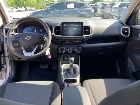 New 2026 Hyundai Venue SE FWD image 26