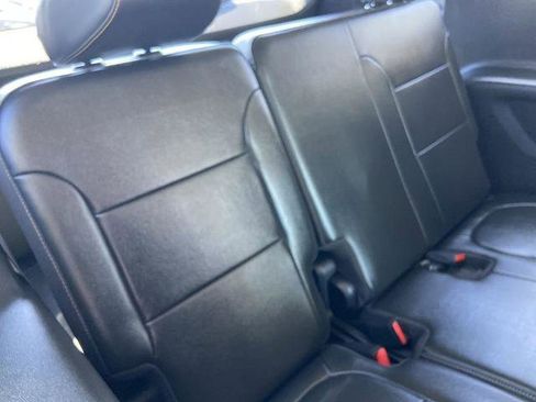 Used 2020 Chevrolet Traverse Premier image 24