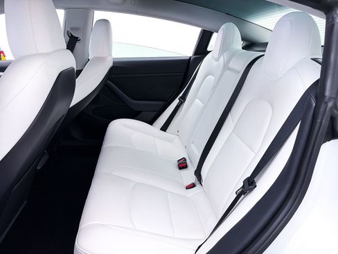 Used 2023 Tesla Model 3 Standard Range RWD image 28