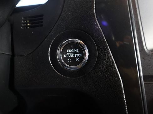 Used 2018 Ford Explorer XLT w/ Equipment Group 202A image 35