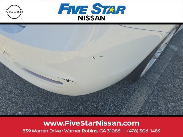 Used 2016 BMW 320i Sedan RWD image 8
