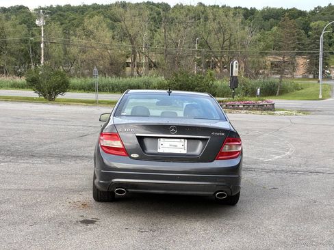 Used 2011 Mercedes-Benz C 300 4MATIC Sedan image 6