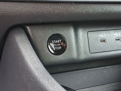 Used 2024 Nissan Rogue S AWD/4WD image 23