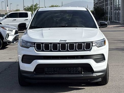 New 2025 Jeep Compass Sport image 4