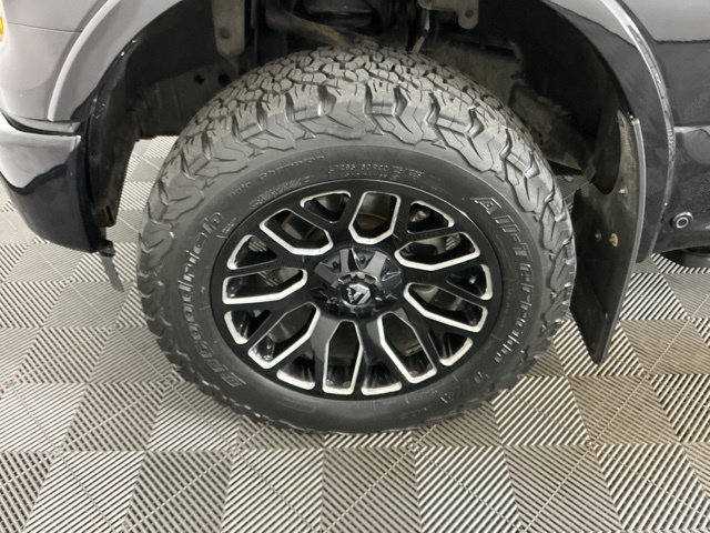 Used 2017 Ford F150 Lariat w/ Equipment Group 502A Luxury AWD/4WD image 32