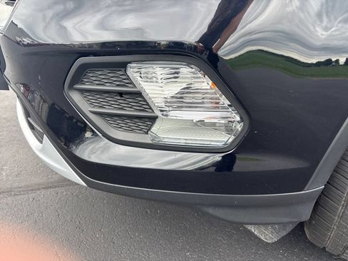 Used 2019 Ford Escape SE FWD image 34