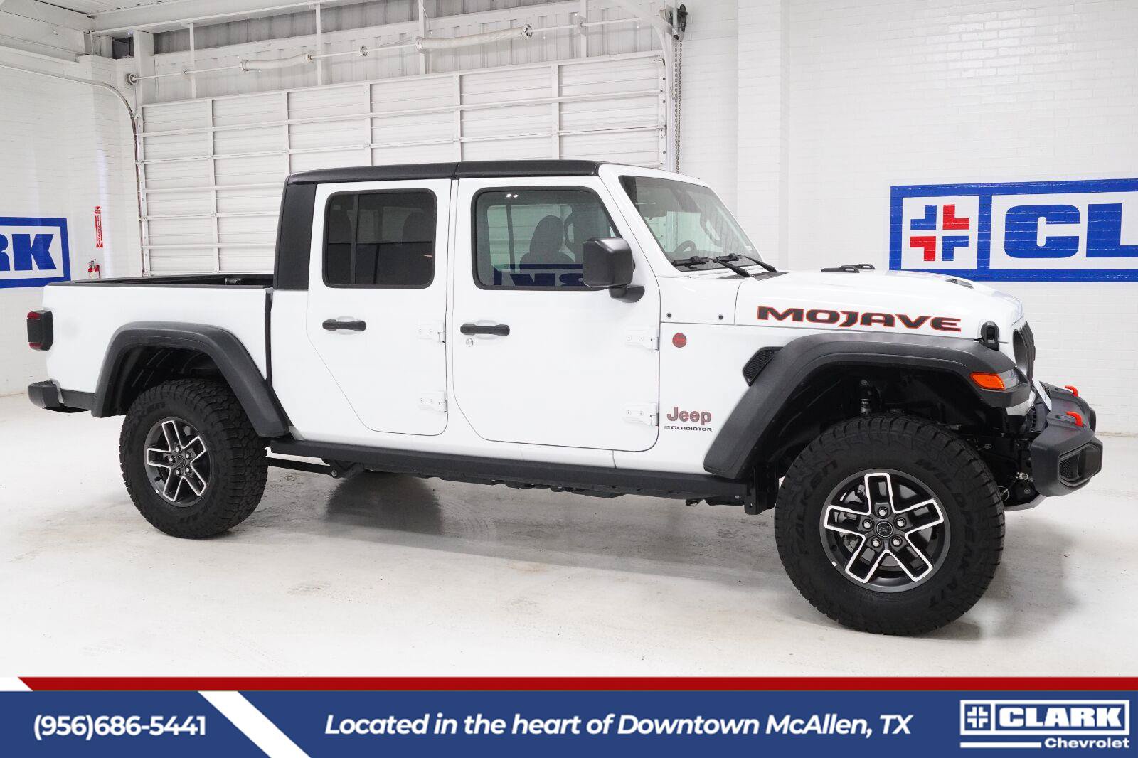 Used 2026 Jeep Gladiator Mojave AWD/4WD image 4