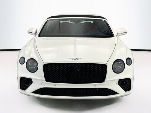Used 2022 Bentley Continental GT image 9