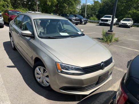 Used 2014 Volkswagen Jetta SE FWD image 32