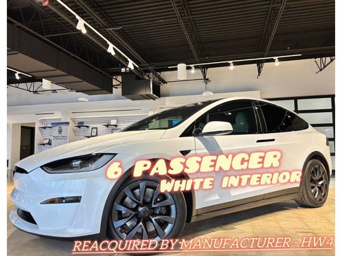 Used 2023 Tesla Model X image 1