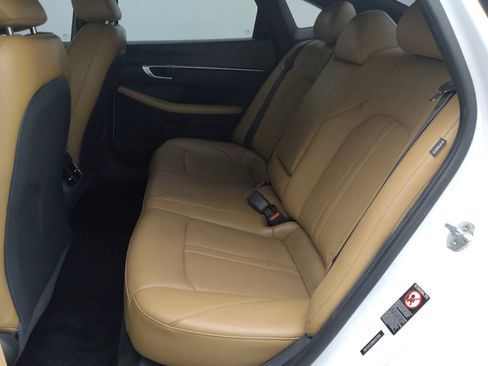 Used 2021 Hyundai Sonata Limited FWD image 18