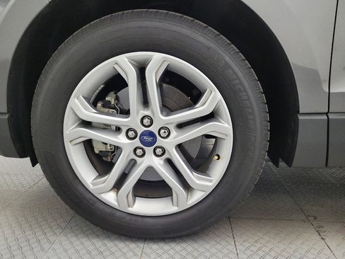 Used 2016 Ford Edge Titanium w/ Technology Package image 31