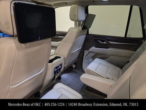 Used 2021 GMC Yukon Denali w/ Denali Premium Package image 16