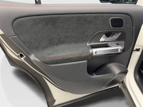 Used 2024 Mercedes-Benz EQB 250+ image 34