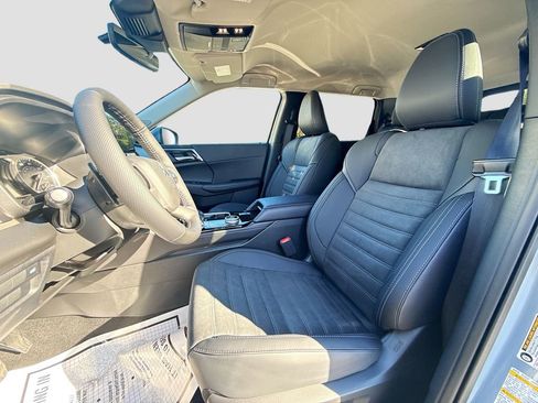 New 2026 Mitsubishi Outlander SE image 22