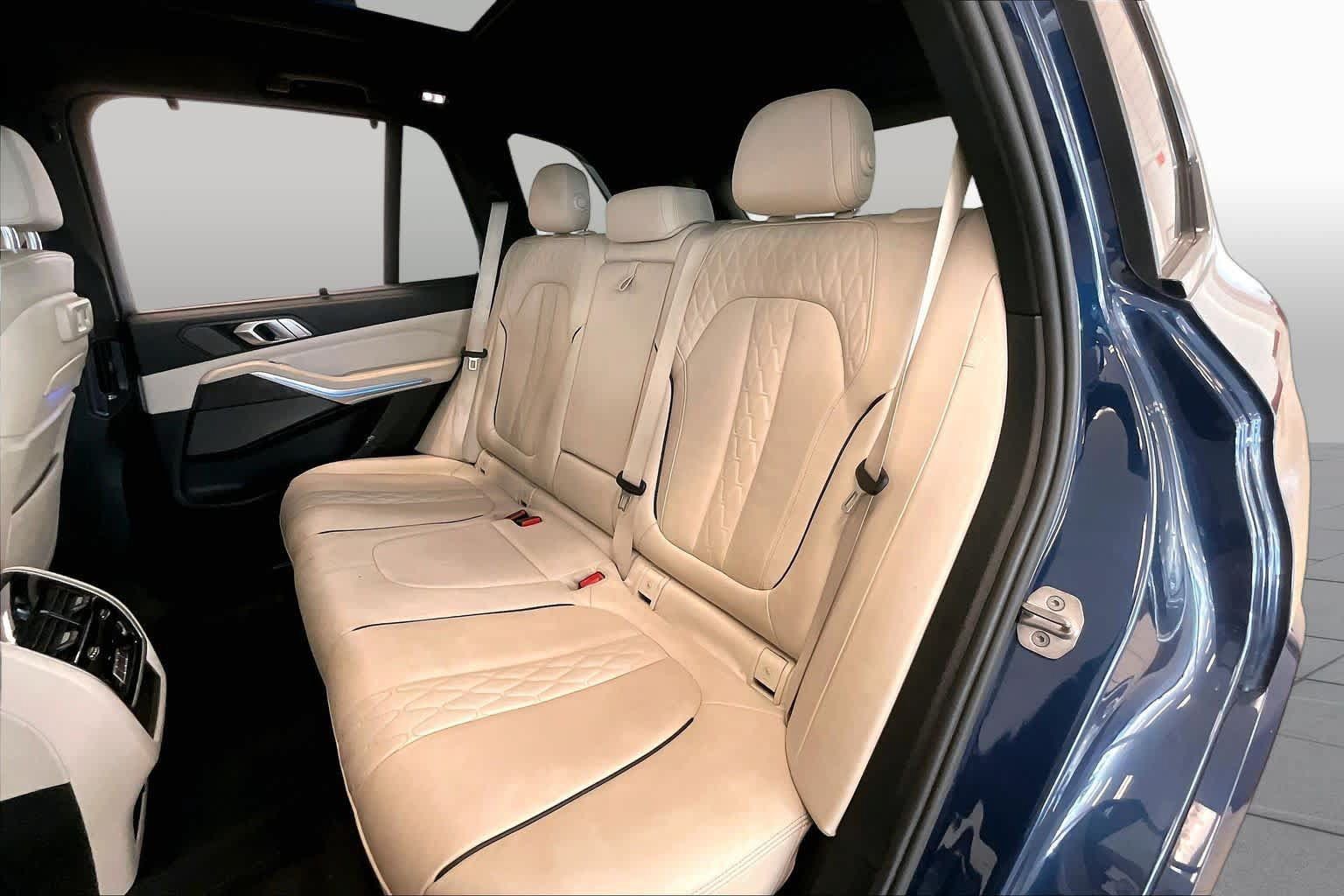 Used 2022 BMW X5 xDrive45e w/ M Sport Package AWD/4WD image 18