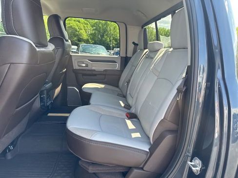 Used 2025 RAM 2500 Laramie AWD/4WD image 15
