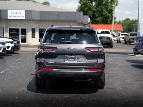 Used 2023 Jeep Grand Cherokee L Laredo w/ Luxury Tech Group I AWD/4WD image 8