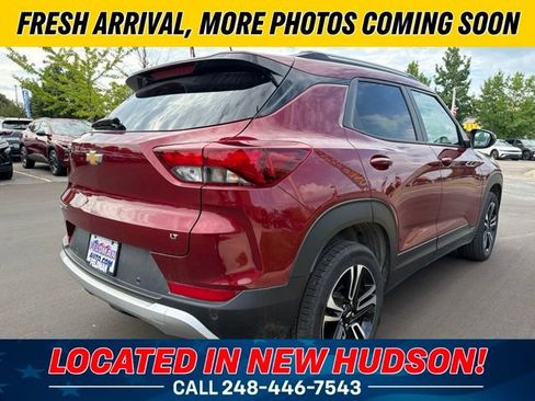 Used 2024 Chevrolet TrailBlazer LT w/ LT Cold Weather Package AWD/4WD image 3