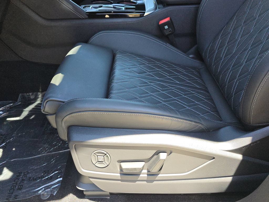 Used 2025 Audi SQ5 Premium Plus w/ Premium Plus Package AWD/4WD image 17