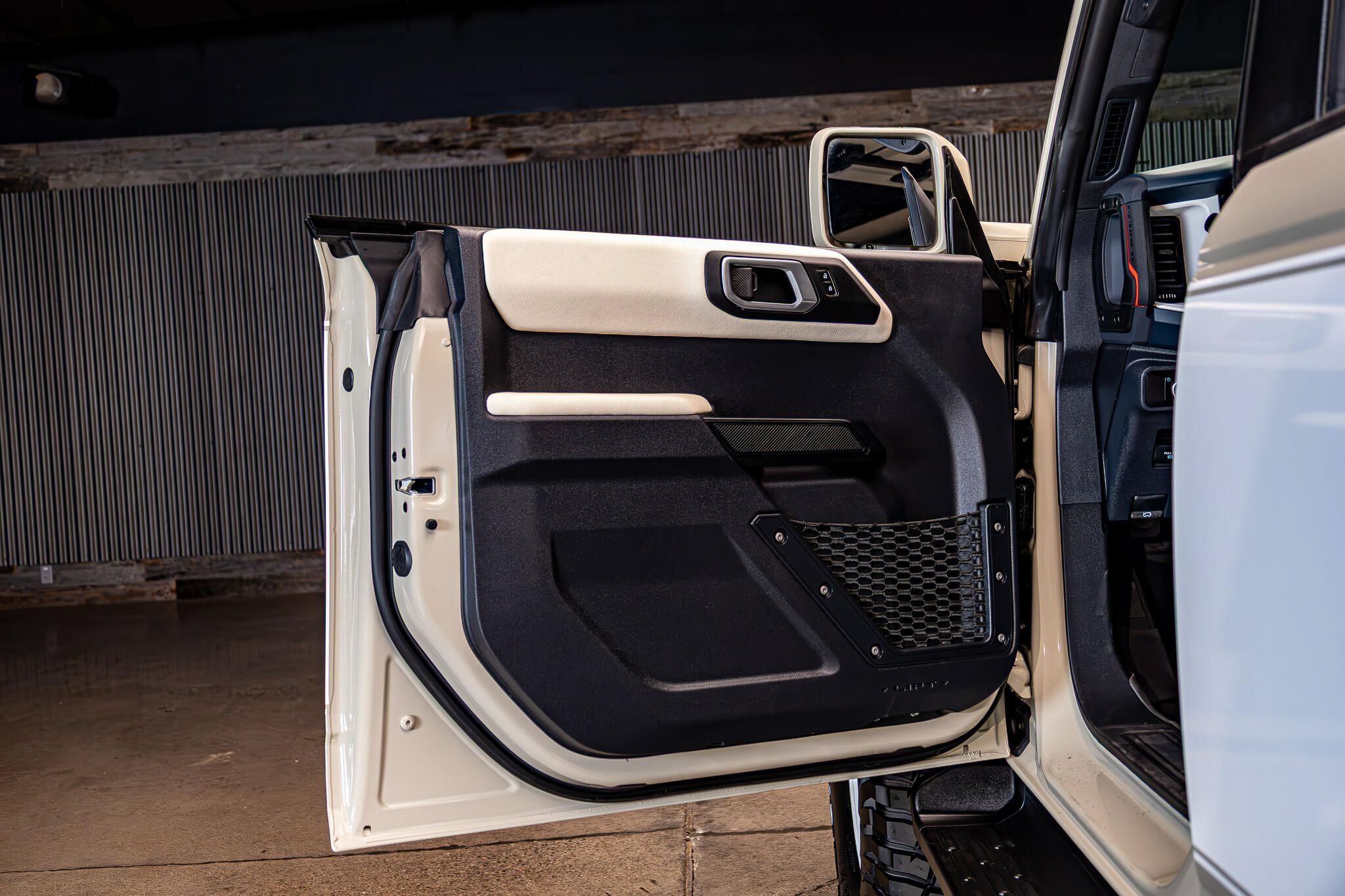 Used 2026 Ford Bronco Heritage Edition AWD/4WD image 35