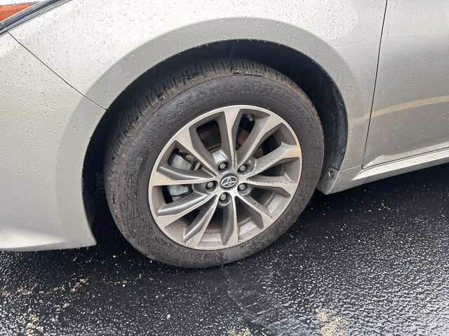 Used 2016 Toyota Avalon XLE FWD image 16